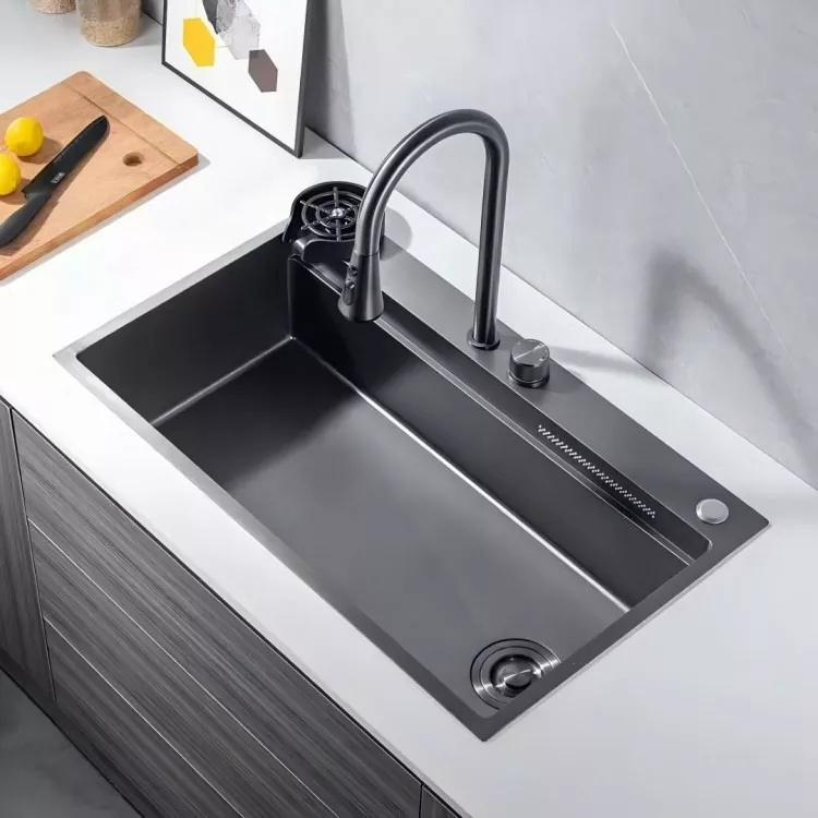 Grifo de cocina extraíble oculto con función de pulverización