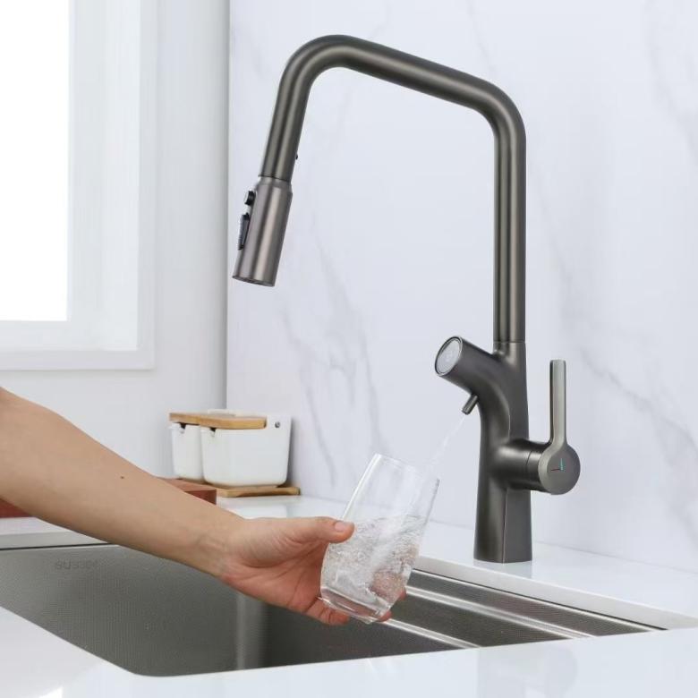 Grifo extraíble con pantalla digital y purificador de agua incorporado